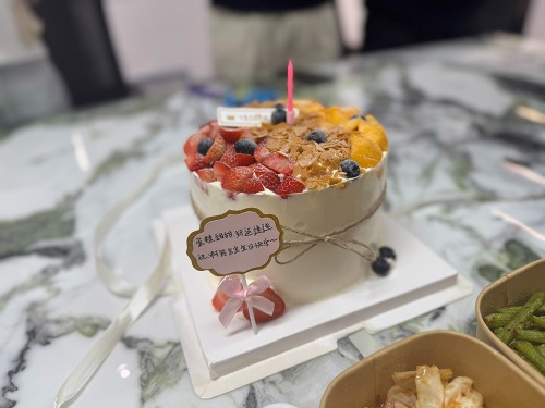 cake candles wishing